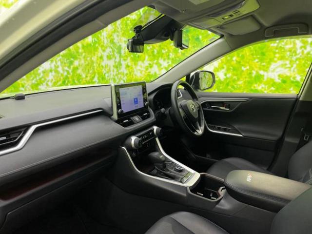 ＲＡＶ４ ４ＷＤ　Ｇ　Ｚパッケージ　純正エアロ／保証書／純正　９インチ　ＳＤナビ／デジタルインナーミラー／衝突安全装置／シートヒーター／車線逸脱防止支援システム／シート　フルレザー／電動バックドア／ドライブレコーダー　前後　革シート（6枚目）