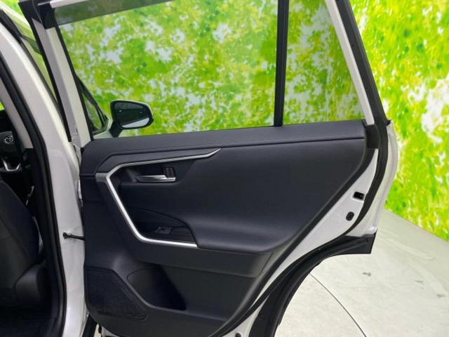 ＲＡＶ４ ４ＷＤ　Ｇ　Ｚパッケージ　純正エアロ／保証書／純正　９インチ　ＳＤナビ／デジタルインナーミラー／衝突安全装置／シートヒーター／車線逸脱防止支援システム／シート　フルレザー／電動バックドア／ドライブレコーダー　前後　革シート（21枚目）