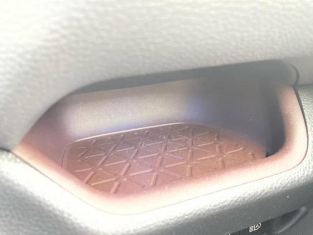 ＲＡＶ４ ４ＷＤ　Ｇ　Ｚパッケージ　純正エアロ／保証書／純正　９インチ　ＳＤナビ／デジタルインナーミラー／衝突安全装置／シートヒーター／車線逸脱防止支援システム／シート　フルレザー／電動バックドア／ドライブレコーダー　前後　革シート（40枚目）