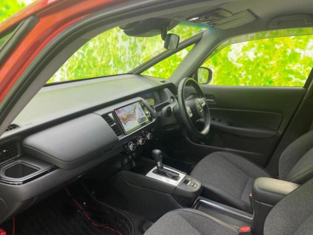 フィット eHEVカーサ 新品タイヤ/保証書/純正 9インチ SDナビ/ホンダセンシング/シートヒーター/車線逸脱防止支援システム/シート ハーフレザー/ドライブレコーダー 前後/ヘッドランプ LED 衝突被害軽減システム(6枚目)