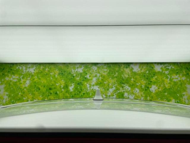 ハリアーハイブリッド Ｚレザーパッケージ　新品タイヤ／サンルーフ／純正エアロ／ＪＢＬ／保証書／純正　ＨＤＤナビ／デジタルインナーミラー／衝突安全装置／シートヒーター／パノラミックビューモニター／車線逸脱防止支援システム／シート　フルレザー（50枚目）