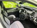 プリウス Ｓセーフティプラス２　保証書／社外　１０インチ　ＳＤナビ／衝突安全装置／全方位モニター／車線逸脱防止支援システム／ドライブレコーダー　前後／ヘッドランプ　ＬＥＤ／ＥＴＣ／ＥＢＤ付ＡＢＳ／横滑り防止装置　衝突被害軽減システム（4枚目）