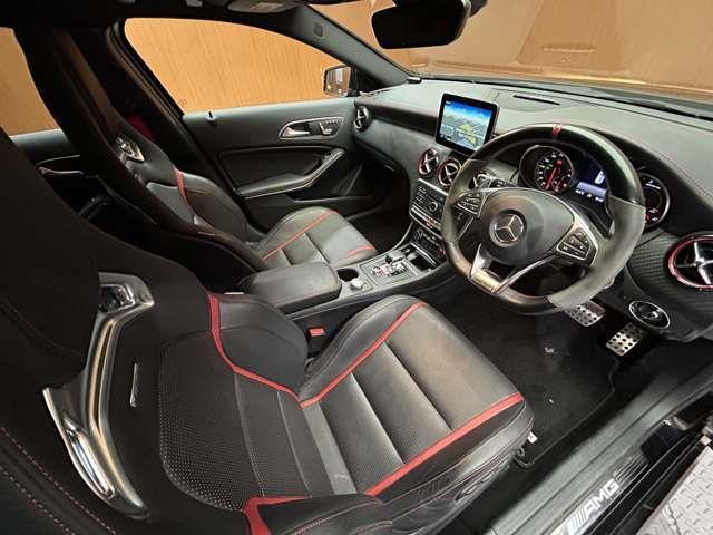 Ａクラス Ａ４５　ＡＭＧ　４マチック　ＡＭＧアドバンストＰＫＧ　ＡＭＧドライバーズＰＫＧ　パノラマＳＲ　ｈａｒｍａｎｋａｒｄｏｎサウンド　黒革　ＡＣＣ　ナビ　ＴＶ　Ｂカメラ　Ｂｌｕｅｔｏｏｔｈ接続　シートＨ　パーキングパイロット　ハイビー（2枚目）