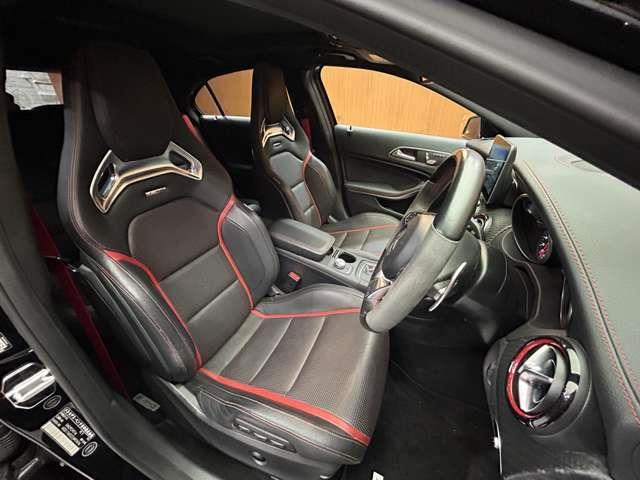 Ａクラス Ａ４５　ＡＭＧ　４マチック　ＡＭＧアドバンストＰＫＧ　ＡＭＧドライバーズＰＫＧ　パノラマＳＲ　ｈａｒｍａｎｋａｒｄｏｎサウンド　黒革　ＡＣＣ　ナビ　ＴＶ　Ｂカメラ　Ｂｌｕｅｔｏｏｔｈ接続　シートＨ　パーキングパイロット　ハイビー（3枚目）
