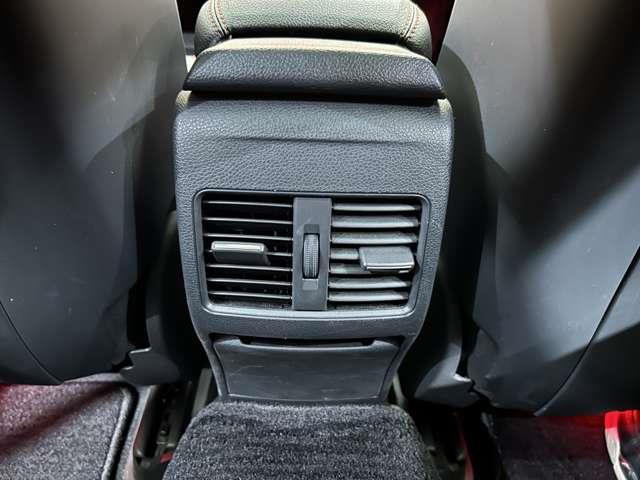 Ａクラス Ａ４５　ＡＭＧ　４マチック　ＡＭＧアドバンストＰＫＧ　ＡＭＧドライバーズＰＫＧ　パノラマＳＲ　ｈａｒｍａｎｋａｒｄｏｎサウンド　黒革　ＡＣＣ　ナビ　ＴＶ　Ｂカメラ　Ｂｌｕｅｔｏｏｔｈ接続　シートＨ　パーキングパイロット　ハイビー（21枚目）