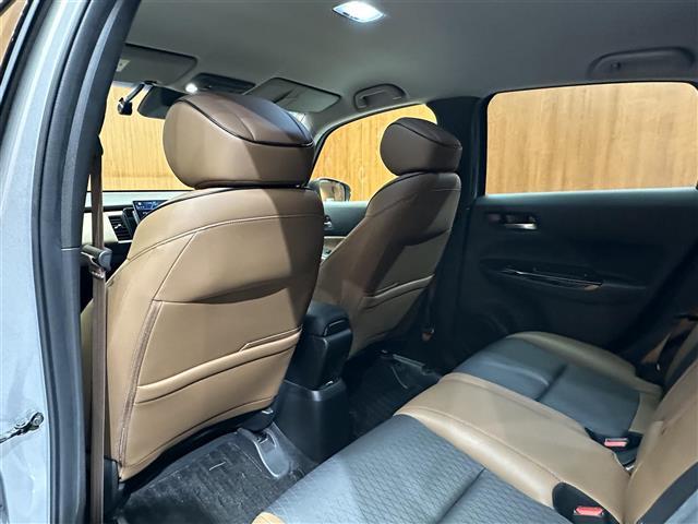 フィット ｅ：ＨＥＶリュクス　禁煙車　１０インチナビ　バックカメラ　フルセグテレビ　ホンダセンシング　ＥＴＣ　前後純正ドライブレコーダー電動パーキングブレーキ　オートホールド　純正フロアマット　純正１６インチアルミホイール（23枚目）