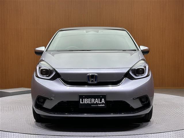 フィット ｅ：ＨＥＶリュクス　禁煙車　１０インチナビ　バックカメラ　フルセグテレビ　ホンダセンシング　ＥＴＣ　前後純正ドライブレコーダー電動パーキングブレーキ　オートホールド　純正フロアマット　純正１６インチアルミホイール（30枚目）