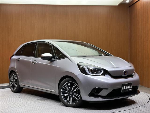 フィット ｅ：ＨＥＶリュクス　禁煙車　１０インチナビ　バックカメラ　フルセグテレビ　ホンダセンシング　ＥＴＣ　前後純正ドライブレコーダー電動パーキングブレーキ　オートホールド　純正フロアマット　純正１６インチアルミホイール（34枚目）
