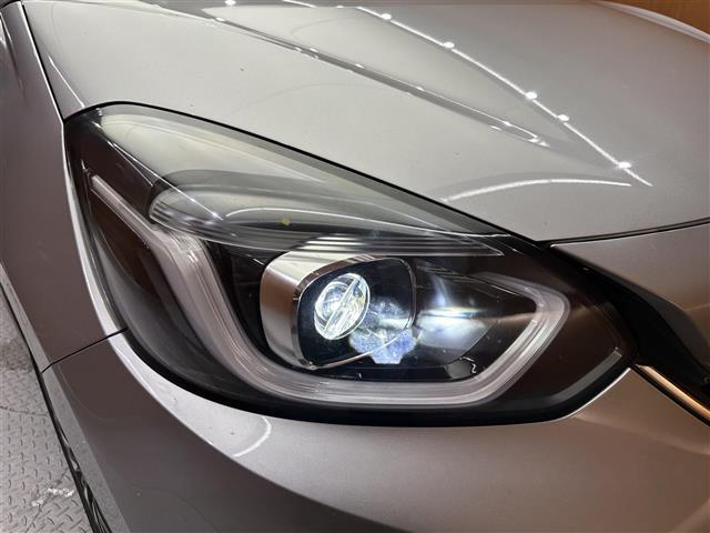 フィット ｅ：ＨＥＶリュクス　禁煙車　１０インチナビ　バックカメラ　フルセグテレビ　ホンダセンシング　ＥＴＣ　前後純正ドライブレコーダー電動パーキングブレーキ　オートホールド　純正フロアマット　純正１６インチアルミホイール（36枚目）