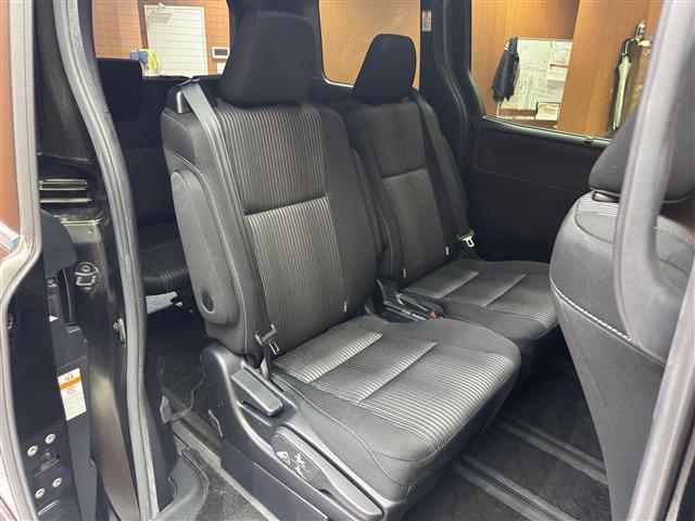 ヴォクシー ハイブリッドZS 煌 ワンオーナー 純正SDナビ バックカメラ フルセグテレビ CD/DVD/SD再生 Bluetooth接続 純正フリップダウンモニター ビルトインETC モデリスタエアロ 純正アルミホイール(5枚目)