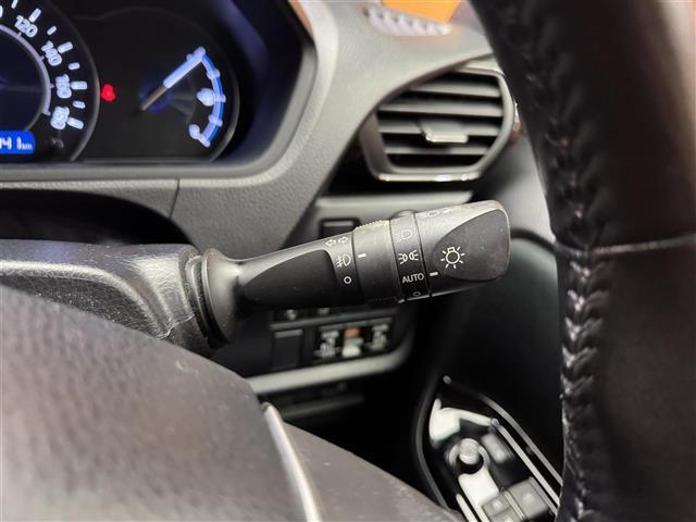 ヴォクシー ハイブリッドZS 煌 ワンオーナー 純正SDナビ バックカメラ フルセグテレビ CD/DVD/SD再生 Bluetooth接続 純正フリップダウンモニター ビルトインETC モデリスタエアロ 純正アルミホイール(15枚目)