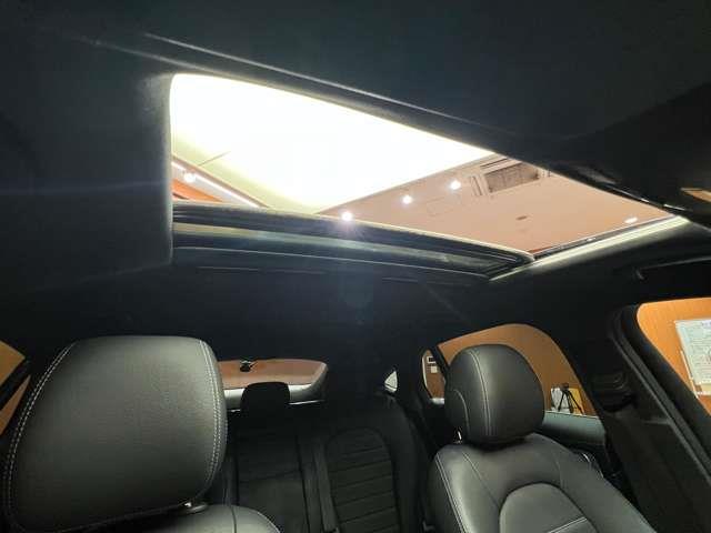 GLC d 4マチック クーペ スポーツ 本革 パノラマSR Burmesterサウンド 黒革シート ACC ナビ TV 360°Bluetooth接続 HUD シートヒーター 電動リアゲート アクティブパーキング アンビエントライト 衝突軽減B(4枚目)