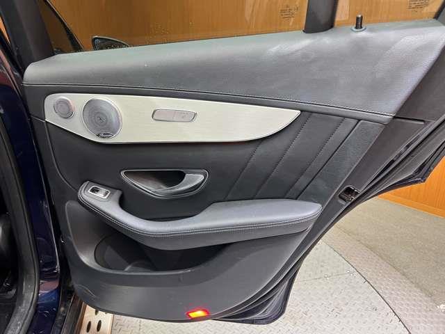 GLC d 4マチック クーペ スポーツ 本革 パノラマSR Burmesterサウンド 黒革シート ACC ナビ TV 360°Bluetooth接続 HUD シートヒーター 電動リアゲート アクティブパーキング アンビエントライト 衝突軽減B(24枚目)