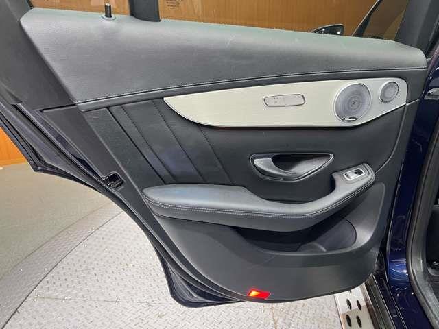 GLC d 4マチック クーペ スポーツ 本革 パノラマSR Burmesterサウンド 黒革シート ACC ナビ TV 360°Bluetooth接続 HUD シートヒーター 電動リアゲート アクティブパーキング アンビエントライト 衝突軽減B(25枚目)