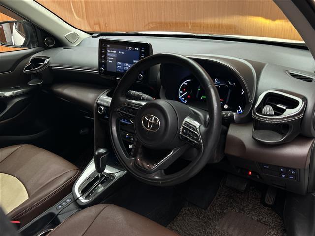 ヤリスクロス ハイブリッドZ 純正ディスプレイオーディオ バックカメラ アラウンドビューモニター BSM デジタルインナーミラー フルセグテレビ Bluetooth ETC パワーバックドア モデリスタエアロ 社外アルミホイール(2枚目)