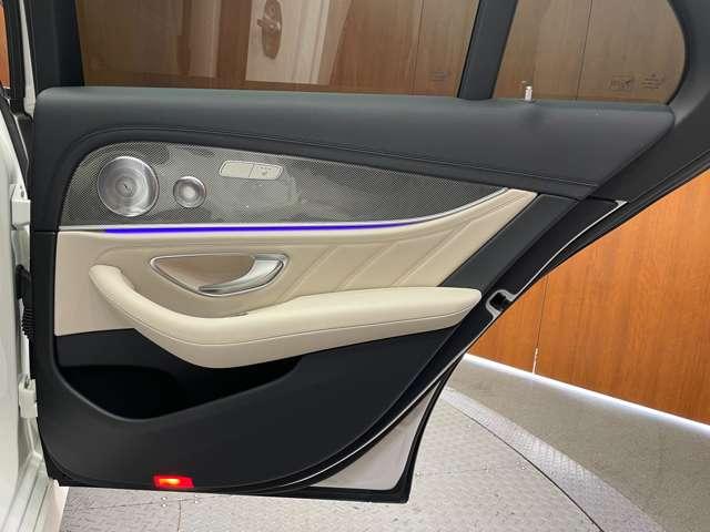 Ｅ４３　４マチック　ＡＭＧスタイリングＰ　Ｂｕｒｍｅｓｔｅｒ　純正ナビ　３６０°カメラ　レザーシート　パワーシート　シートヒーター　電動リアゲート　アンビエントライト　ＨＵＤ　ＢＳＭ　レーンアシスト　ＥＴＣ(45枚目)