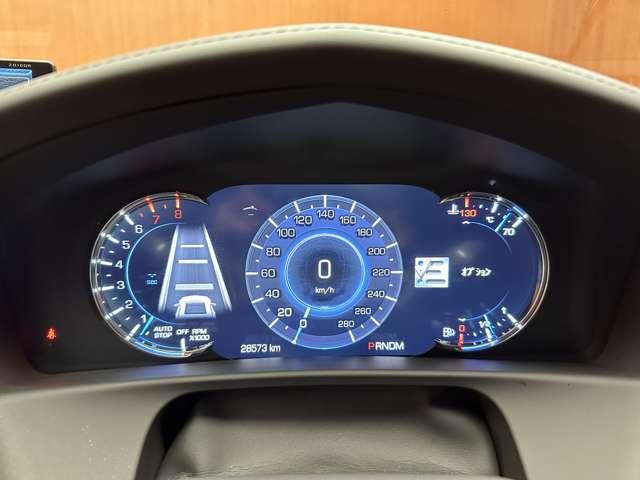 キャデラックＣＴ６ プラチナム　サンルーフ　純正ナビ　３６０°カメラ　ＡＣＣ　ＨＵＤ　黒革　ベンチレーター　シートヒーター　リラクゼーション機能　ＢＯＳＥサウンド　リアエンター　電動リアゲート　ドラレコ　ステアリングヒーター（19枚目）