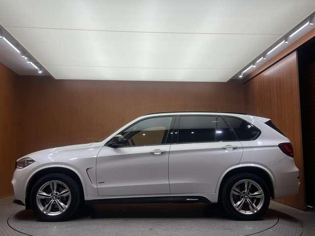 Ｘ５ ｘＤｒｉｖｅ　３５ｄ　Ｍスポーツ　ＡＣＣ　茶革シート　パノラマＳＲ　ナビ　ＣＤ　ＤＶＤ再生　バックカメラ　衝突軽減ブレーキ　ＬＥＤライト　シートヒーター　電動リアゲート　ＥＴＣ　ドラレコ　電動シート（54枚目）