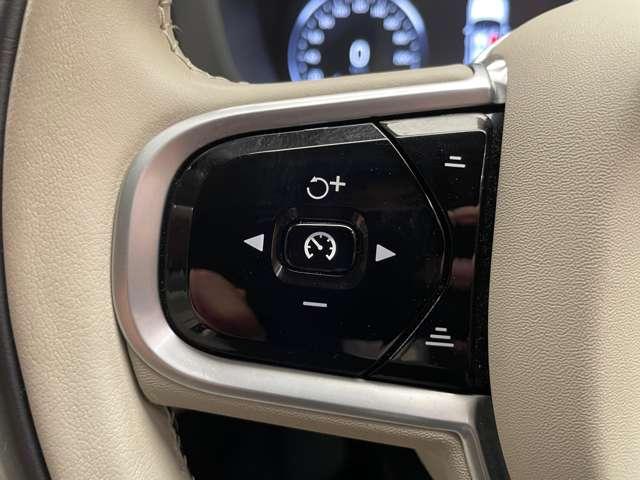 ＸＣ６０ Ｄ４　ＡＷＤ　インスクリプション　純正ナビ　３６０°カメラ　ＡＣＣ　ＨＵＤ　ＢＬＩＳ　白革　シートヒーター　パワーシート　電動リアゲート　ＬＥＤヘッドライト　ハイビームアシスト　ドライブレコーダー　純正１９インチＡＷ（24枚目）