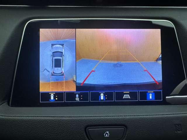 キャデラックＸＴ４ プラチナム　パノラマＳＲ　ディスプレイオーディオ　３６０°カメラ　ＡＣＣ　ＨＵＤ　ＢＳＭ　レザーシート　シートヒーター　ベンチレーター　ステアリングヒーター　ＬＥＤヘッドライト　オートライト　電動リアゲート（10枚目）