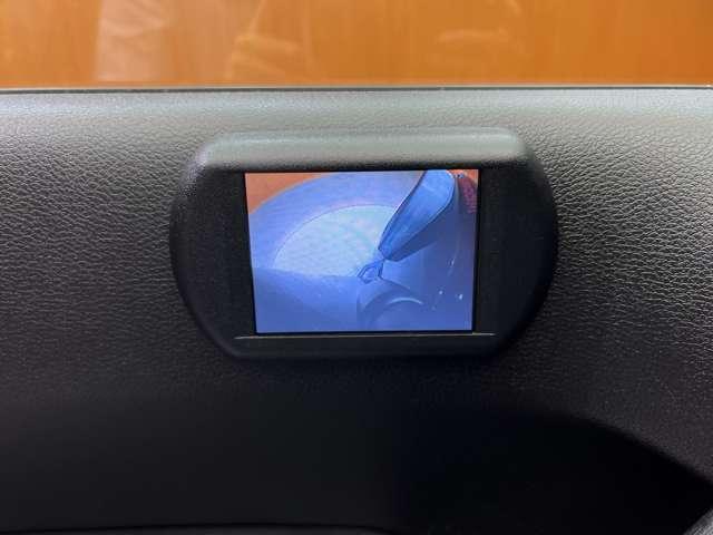 ジープ・ラングラーアンリミテッド 　ＳＤナビ　バックカメラ　フルセグＴＶ　ＣＤ　ＤＶＤ再生　サイドカメラ　クルーズコントロール　黒革　シートヒーター　オートライト　ハロゲンヘッドライト　ＥＴＣ　純正１７インチＡＷ　横滑り防止（30枚目）