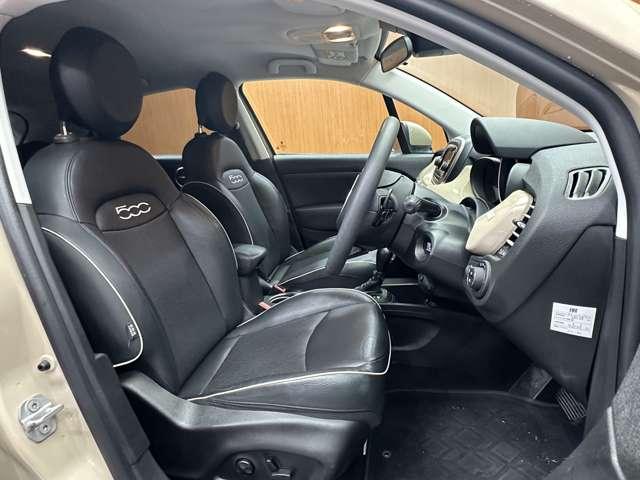 ５００Ｘ ラウンジ　限定車　ＡＣＣ　黒革シート　ディスプレイオーディオ　バックカメラ　Ｂｌｕｅｔｏｏｔｈ接続　オートライト　シートヒーター　電動シート　ＨＩＤヘッドライト　衝突軽減ブレーキ　ＢＳＭ　ＬＫＡ　ＥＴＣ　禁煙車（6枚目）