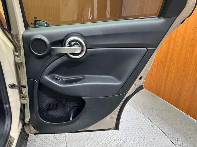 ５００Ｘ ラウンジ　限定車　ＡＣＣ　黒革シート　ディスプレイオーディオ　バックカメラ　Ｂｌｕｅｔｏｏｔｈ接続　オートライト　シートヒーター　電動シート　ＨＩＤヘッドライト　衝突軽減ブレーキ　ＢＳＭ　ＬＫＡ　ＥＴＣ　禁煙車（37枚目）