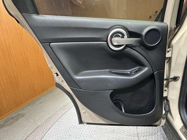 ５００Ｘ ラウンジ　限定車　ＡＣＣ　黒革シート　ディスプレイオーディオ　バックカメラ　Ｂｌｕｅｔｏｏｔｈ接続　オートライト　シートヒーター　電動シート　ＨＩＤヘッドライト　衝突軽減ブレーキ　ＢＳＭ　ＬＫＡ　ＥＴＣ　禁煙車（38枚目）