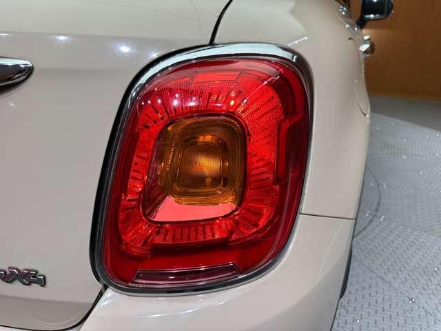 ５００Ｘ ラウンジ　限定車　ＡＣＣ　黒革シート　ディスプレイオーディオ　バックカメラ　Ｂｌｕｅｔｏｏｔｈ接続　オートライト　シートヒーター　電動シート　ＨＩＤヘッドライト　衝突軽減ブレーキ　ＢＳＭ　ＬＫＡ　ＥＴＣ　禁煙車（57枚目）