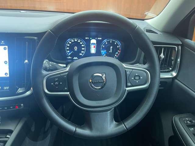 Ｖ６０ Ｔ５　モメンタム　１オーナー　純正ナビ　バックカメラ　ＡＣＣ　黒革　パワーシート　ＢＬＩＳ　自動駐車　レーンキーピングエイド　ＬＥＤヘッドライト　オートライト　電動リアゲート　ドライブレコーダー　ＥＴＣ（22枚目）
