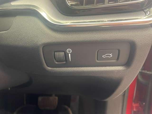 Ｖ６０ Ｔ５　モメンタム　１オーナー　純正ナビ　バックカメラ　ＡＣＣ　黒革　パワーシート　ＢＬＩＳ　自動駐車　レーンキーピングエイド　ＬＥＤヘッドライト　オートライト　電動リアゲート　ドライブレコーダー　ＥＴＣ（28枚目）