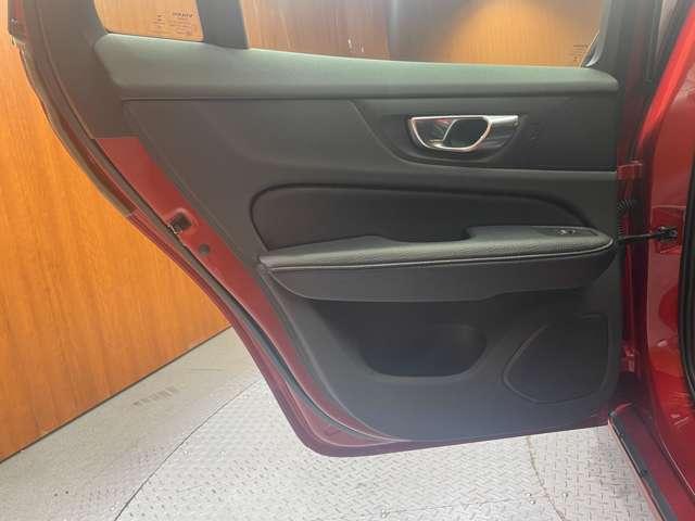 Ｖ６０ Ｔ５　モメンタム　１オーナー　純正ナビ　バックカメラ　ＡＣＣ　黒革　パワーシート　ＢＬＩＳ　自動駐車　レーンキーピングエイド　ＬＥＤヘッドライト　オートライト　電動リアゲート　ドライブレコーダー　ＥＴＣ（47枚目）
