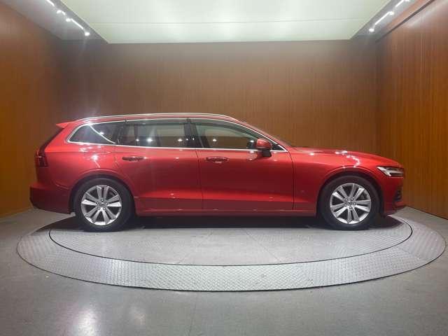 Ｖ６０ Ｔ５　モメンタム　１オーナー　純正ナビ　バックカメラ　ＡＣＣ　黒革　パワーシート　ＢＬＩＳ　自動駐車　レーンキーピングエイド　ＬＥＤヘッドライト　オートライト　電動リアゲート　ドライブレコーダー　ＥＴＣ（55枚目）