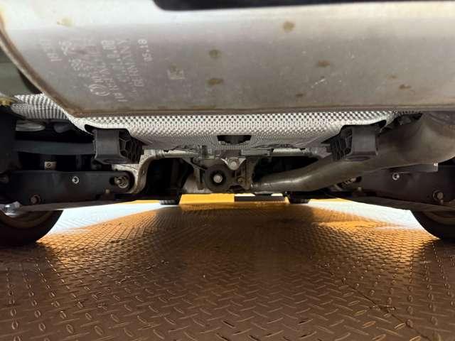 ５シリーズ ５２３ｄツーリングエディションミションインポッシブル　特別仕様車　純正ナビ　３６０°カメラ　ＡＣＣ　ＢＳＭ　アンビエントライト　ＬＥＤヘッドライト　オートライト　アンビエントライト　パーキングアシスト　ｈ／ｋサウンド　電動リアゲート　パドルシフト（68枚目）