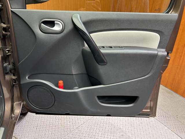 カングー ゼン　メモリーナビ　フルセグＴＶ　ＣＤ　ＤＶＤ再生　Ｂｌｕｅｔｏｏｔｈ　バックカメラ　ＥＴＣ　クルーズコントロール　電動格納ミラー（31枚目）
