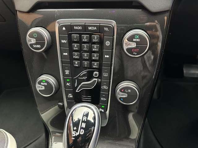 Ｖ４０ Ｄ４　ダイナミックエディション　ＡＣＣ　ＢＬＩＳ　純正ナビ　バックカメラ　メモリーパワーシート　ドライブレコーダー　ＬＥＤヘッドライト　オートライト　純正１８インチＡＷ　レーンキープアシスト　リアＰＤＣ　衝突軽減Ｂ　ＥＴＣ（14枚目）