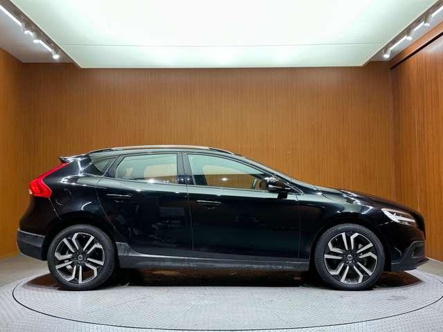 Ｖ４０ Ｄ４　ダイナミックエディション　ＡＣＣ　ＢＬＩＳ　純正ナビ　バックカメラ　メモリーパワーシート　ドライブレコーダー　ＬＥＤヘッドライト　オートライト　純正１８インチＡＷ　レーンキープアシスト　リアＰＤＣ　衝突軽減Ｂ　ＥＴＣ（41枚目）