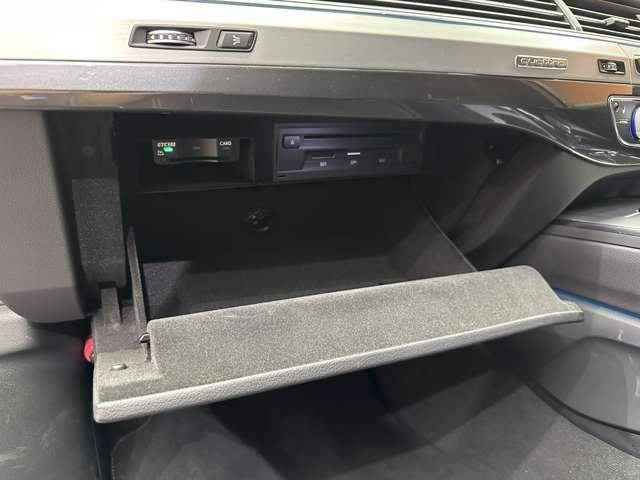 Ｑ７ ５５ＴＦＳＩクワトロ　Ｓライン　７シーターＰＫＧ　パノラマＳＲ　マトリクスＬＥＤ　黒革シート　ＡＣＣ　ナビ　３６０°　Ｂｌｕｅｔｏｏｔｈ接続　電動シート　シートＨ　純正２１インチＡＷ　バーチャルコックピット（39枚目）