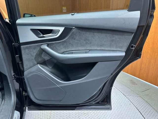 Ｑ７ ５５ＴＦＳＩクワトロ　Ｓライン　７シーターＰＫＧ　パノラマＳＲ　マトリクスＬＥＤ　黒革シート　ＡＣＣ　ナビ　３６０°　Ｂｌｕｅｔｏｏｔｈ接続　電動シート　シートＨ　純正２１インチＡＷ　バーチャルコックピット（50枚目）