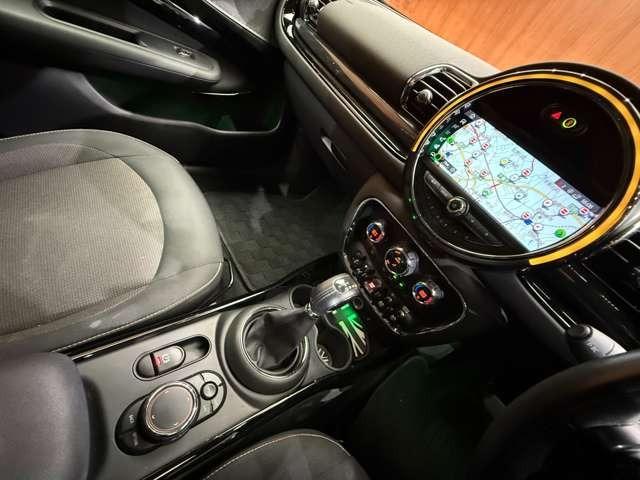 ＭＩＮＩ クーパーＤ　クラブマン　ＡＣＣ　純正ナビ　バックカメラ　衝突軽減Ｂ　リアＰＤＣ　ドライブレコーダー　ＬＥＤヘッドライト　オートライト　トノカバー　アイドリングストップ　横滑り防止機能　純正１７インチＡＷ　ＥＴＣ（13枚目）