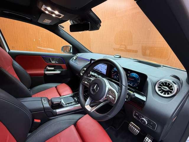 ＧＬＡクラス ＧＬＡ２００ｄ　４マチック　ＡＭＧライン　ＡＭＧレザーエクスクルーシブＰＫＧ　アドバンスドＰＫＧ　パノラマＳＲ　赤黒レザーシート　ＡＣＣ　ナビ　ＴＶ　３６０°ＨＵＤ　アンビエントライト　シートＨ　電動リアゲート　レーダーセーフティＰＫＧ（5枚目）
