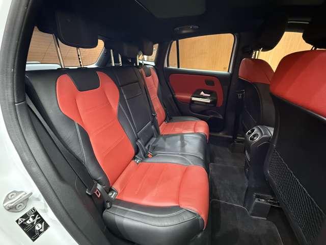 ＧＬＡクラス ＧＬＡ２００ｄ　４マチック　ＡＭＧライン　ＡＭＧレザーエクスクルーシブＰＫＧ　アドバンスドＰＫＧ　パノラマＳＲ　赤黒レザーシート　ＡＣＣ　ナビ　ＴＶ　３６０°ＨＵＤ　アンビエントライト　シートＨ　電動リアゲート　レーダーセーフティＰＫＧ（9枚目）