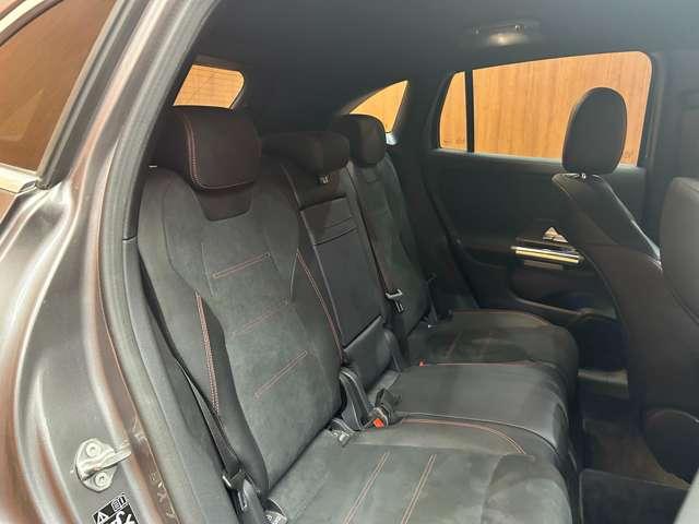 ＧＬＡクラス ＧＬＡ２００ｄ　４マチック　ＡＭＧライン　１オーナー　ＲＳＰ　純正ナビ　３６０°カメラ　ＡＣＣ　ＢＳＭ　ハーフレザーシート　シートヒーター　パワーシート　ＬＥＤヘッドライト　ハイビームアシスト　アンビエントライト　電動リアゲート　ドラレコ（8枚目）