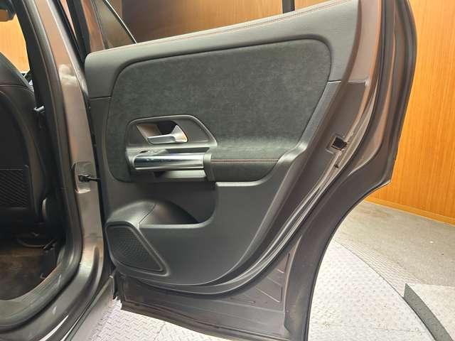 ＧＬＡクラス ＧＬＡ２００ｄ　４マチック　ＡＭＧライン　１オーナー　ＲＳＰ　純正ナビ　３６０°カメラ　ＡＣＣ　ＢＳＭ　ハーフレザーシート　シートヒーター　パワーシート　ＬＥＤヘッドライト　ハイビームアシスト　アンビエントライト　電動リアゲート　ドラレコ（44枚目）