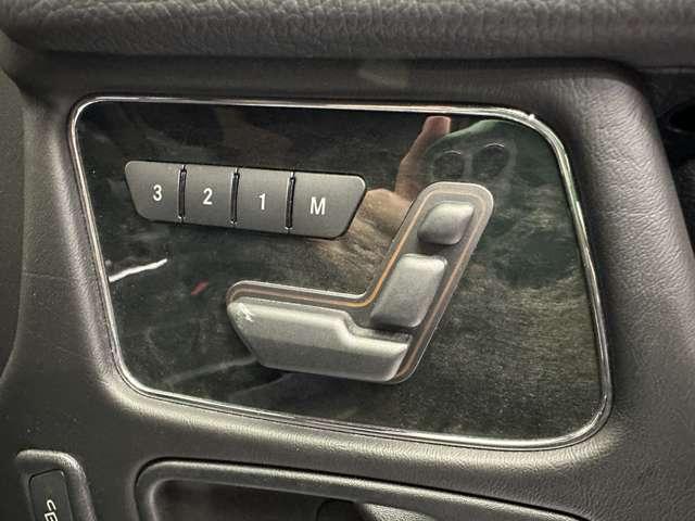 Ｇクラス Ｇ３５０　ブルーテック　ラグジュアリーＰＫＧ　ＳＲ　１オーナー　純正ナビ　バックカメラ　ＡＣＣ　黒革　シートヒーター　メモリーパワーシート　ｈ／ｋサウンド　ＢＳＭ　キセノンヘッドライト　オートライト　純正１８インチＡＷ（25枚目）