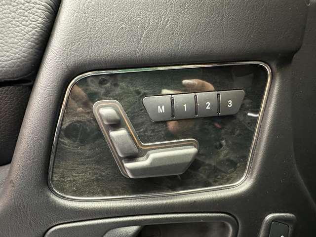 Ｇクラス Ｇ３５０　ブルーテック　ラグジュアリーＰＫＧ　ＳＲ　１オーナー　純正ナビ　バックカメラ　ＡＣＣ　黒革　シートヒーター　メモリーパワーシート　ｈ／ｋサウンド　ＢＳＭ　キセノンヘッドライト　オートライト　純正１８インチＡＷ（34枚目）