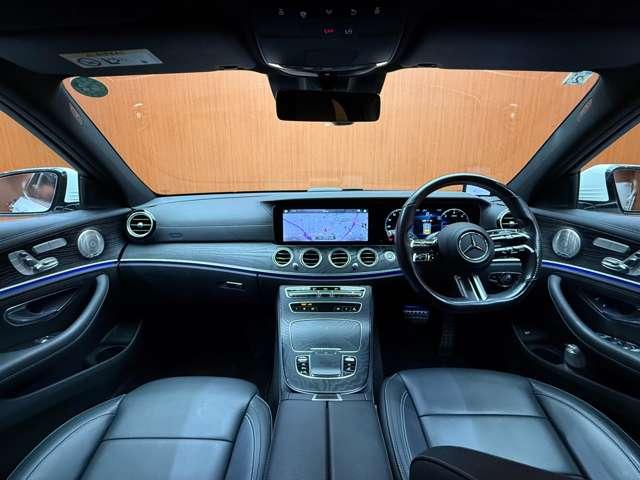 Eクラスステーションワゴン E220d ステーションワゴン スポーツ AMGラインインテリアPKG エクスクルーシブPKG パノラマSR 純正ナビ 360°カメラ HUD ACC 黒革 シートヒーター Burmesterサウンド LEDヘッドライト ハイビームアシスト(4枚目)