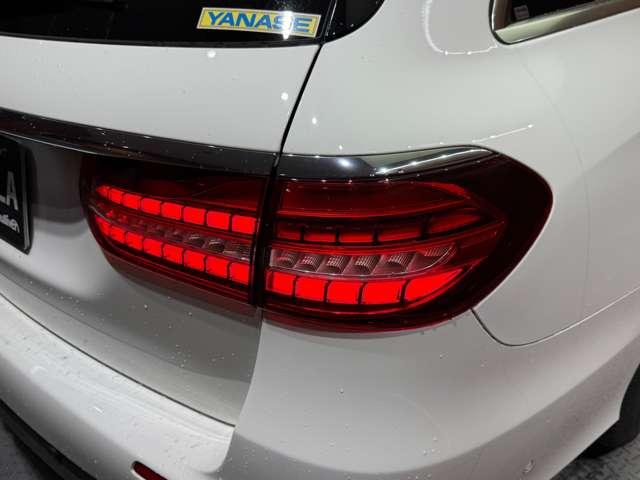 Eクラスステーションワゴン E220d ステーションワゴン スポーツ AMGラインインテリアPKG エクスクルーシブPKG パノラマSR 純正ナビ 360°カメラ HUD ACC 黒革 シートヒーター Burmesterサウンド LEDヘッドライト ハイビームアシスト(64枚目)