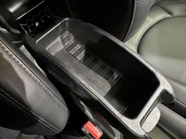 ＭＩＮＩ クーパーＤ　ストリートスタイル　黒革シート　専用アルミホイール　純正ナビ　バックカメラ　ＰＤＣ　コンフォートアクセス　シートヒーター　ペッパーＰＫＧ　ＬＥＤヘッドライト　ＥＴＣ（17枚目）