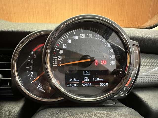 ＭＩＮＩ クーパーＤ　ストリートスタイル　黒革シート　専用アルミホイール　純正ナビ　バックカメラ　ＰＤＣ　コンフォートアクセス　シートヒーター　ペッパーＰＫＧ　ＬＥＤヘッドライト　ＥＴＣ（19枚目）